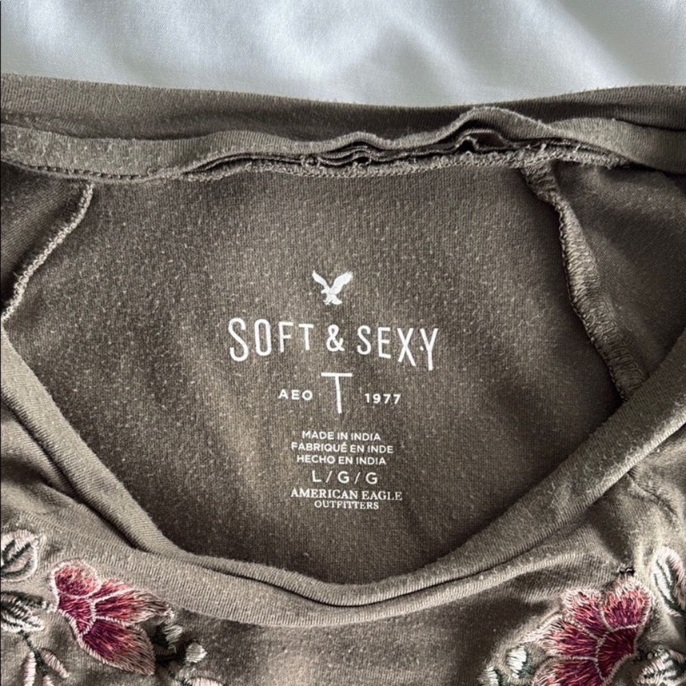 American Eagle Embroidered Floral Olive Cold Shoulder Top - Picture 5 of 5